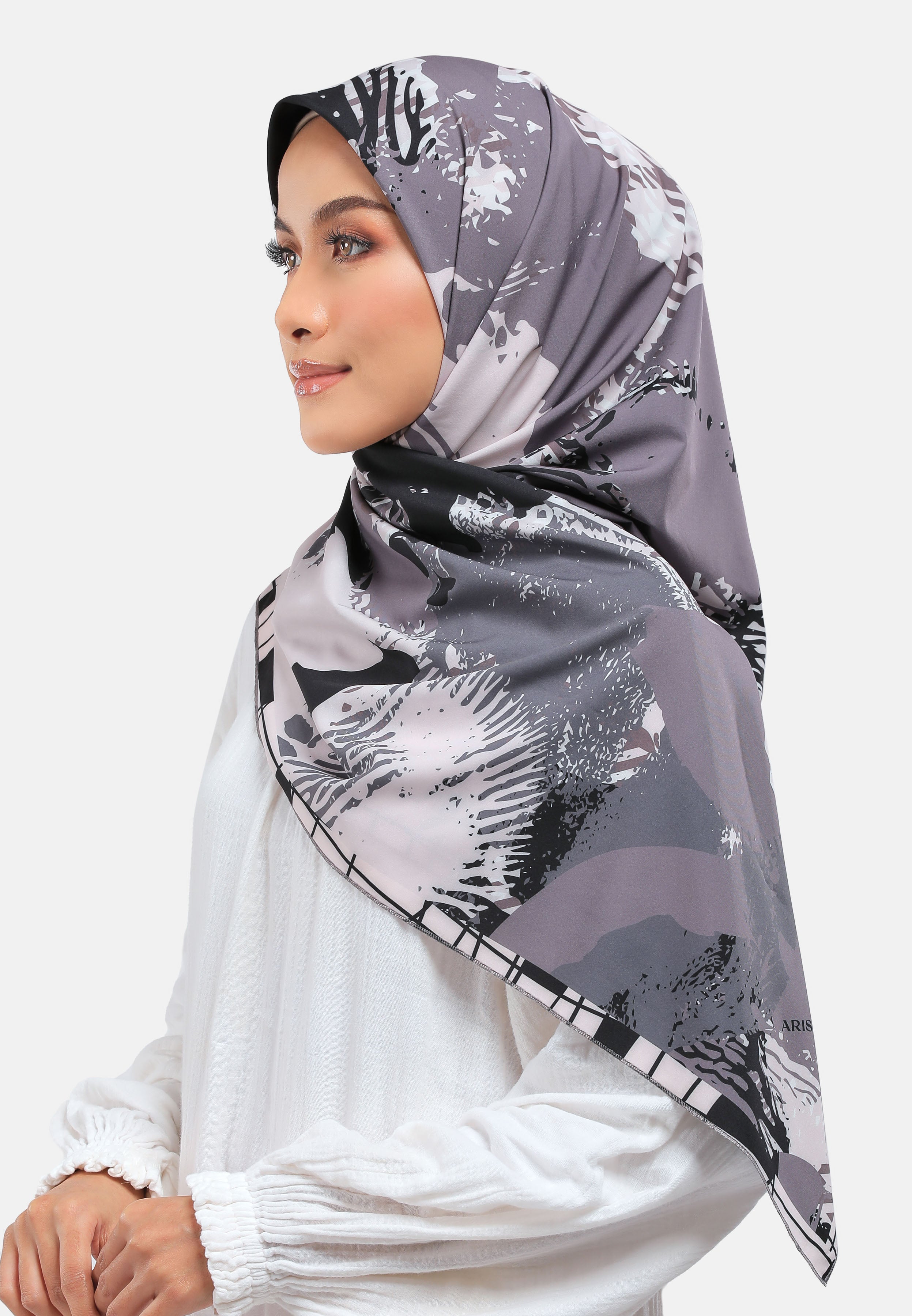 Arissa Hijab Senjoji Printed Square Scarf - ARS-ST11232 (MD2)